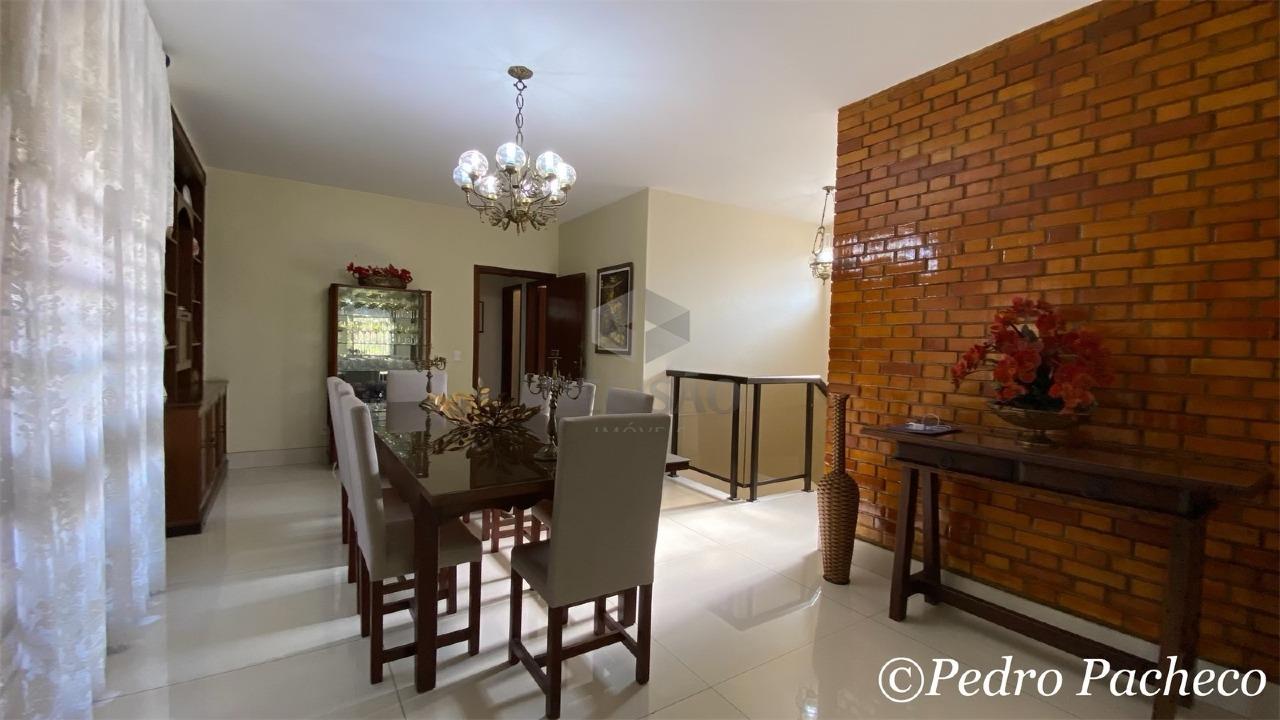 Casa à venda no Sion: 