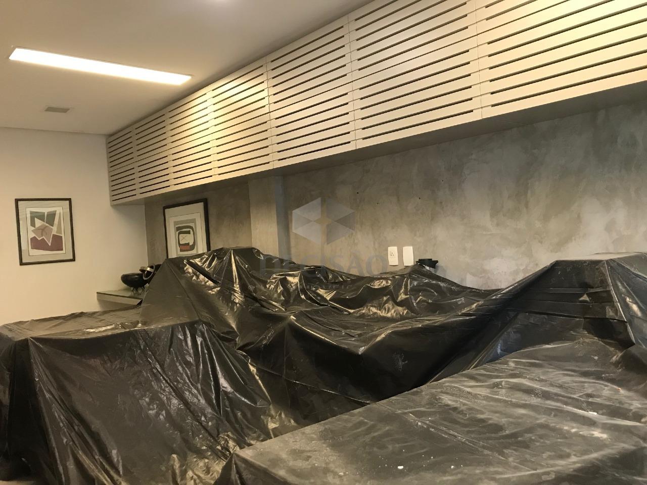 Sala à venda no Lourdes: 