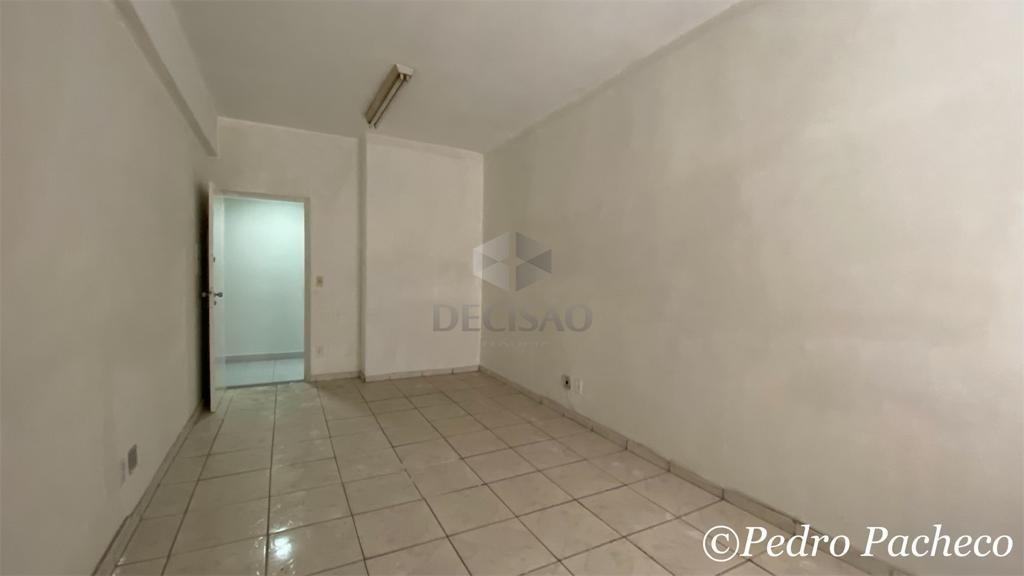 Sala à venda no Centro: 