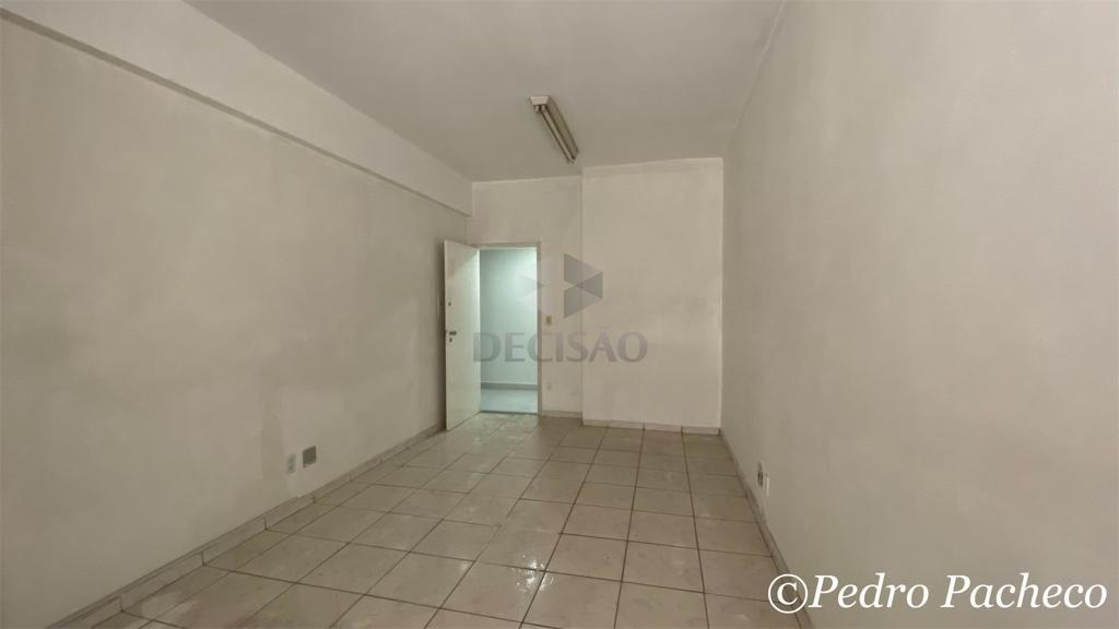 Sala à venda no Centro: 