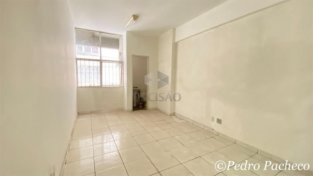 Sala à venda no Centro: 