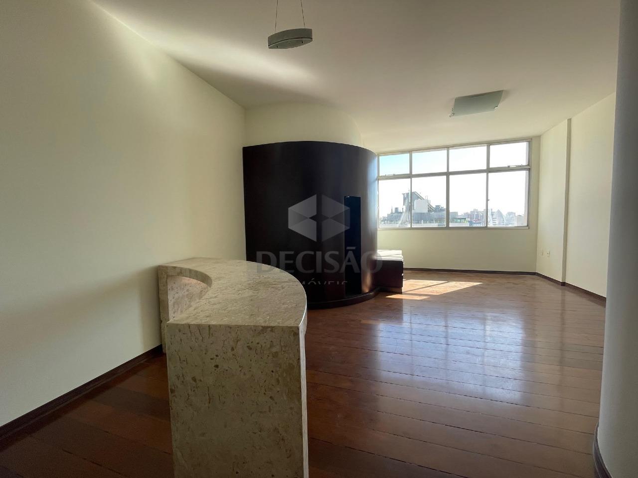 Apartamento 4 Quartos à venda no Funcionarios: 