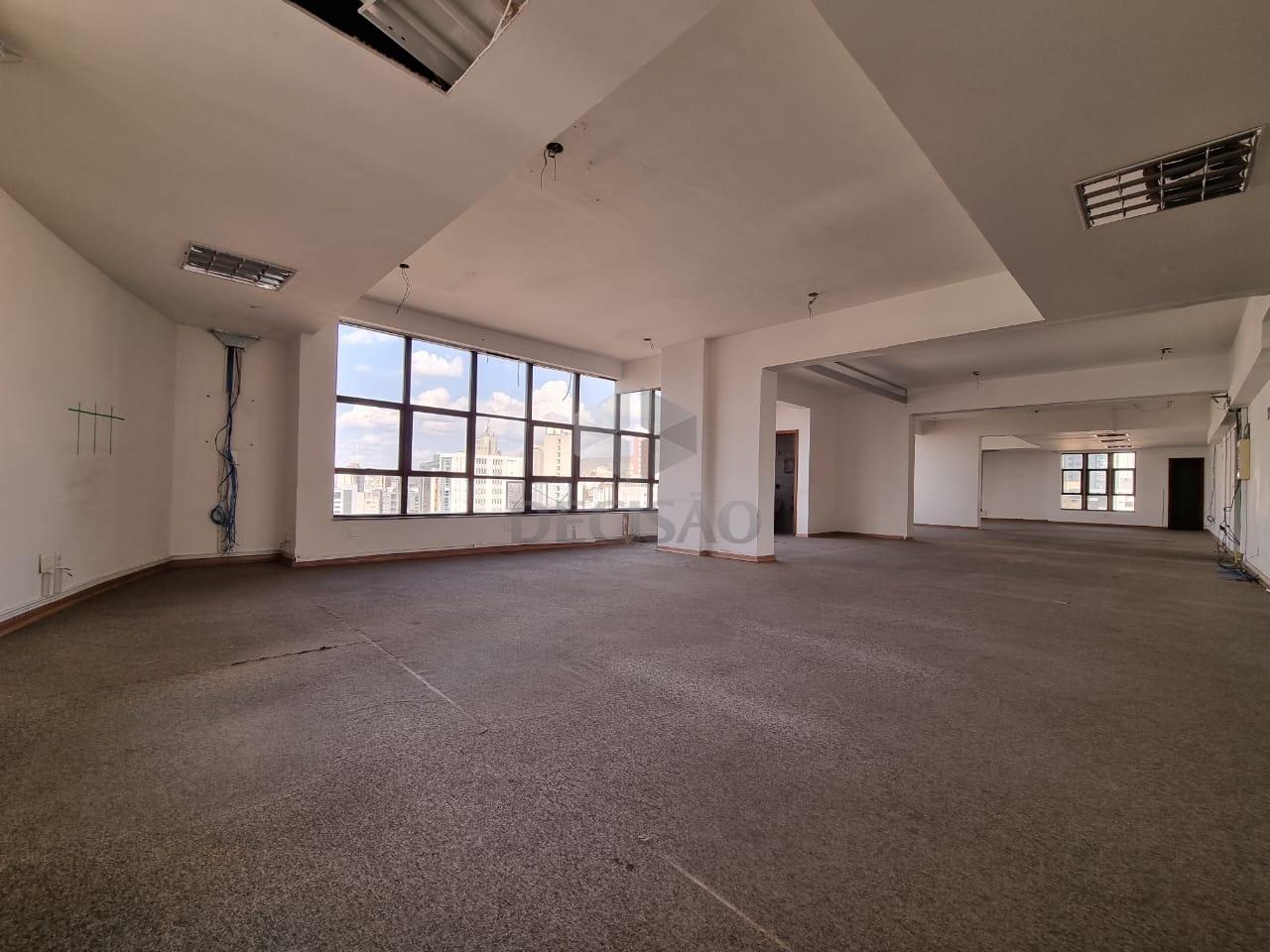 Prédio Comercial à venda no Funcionarios: 