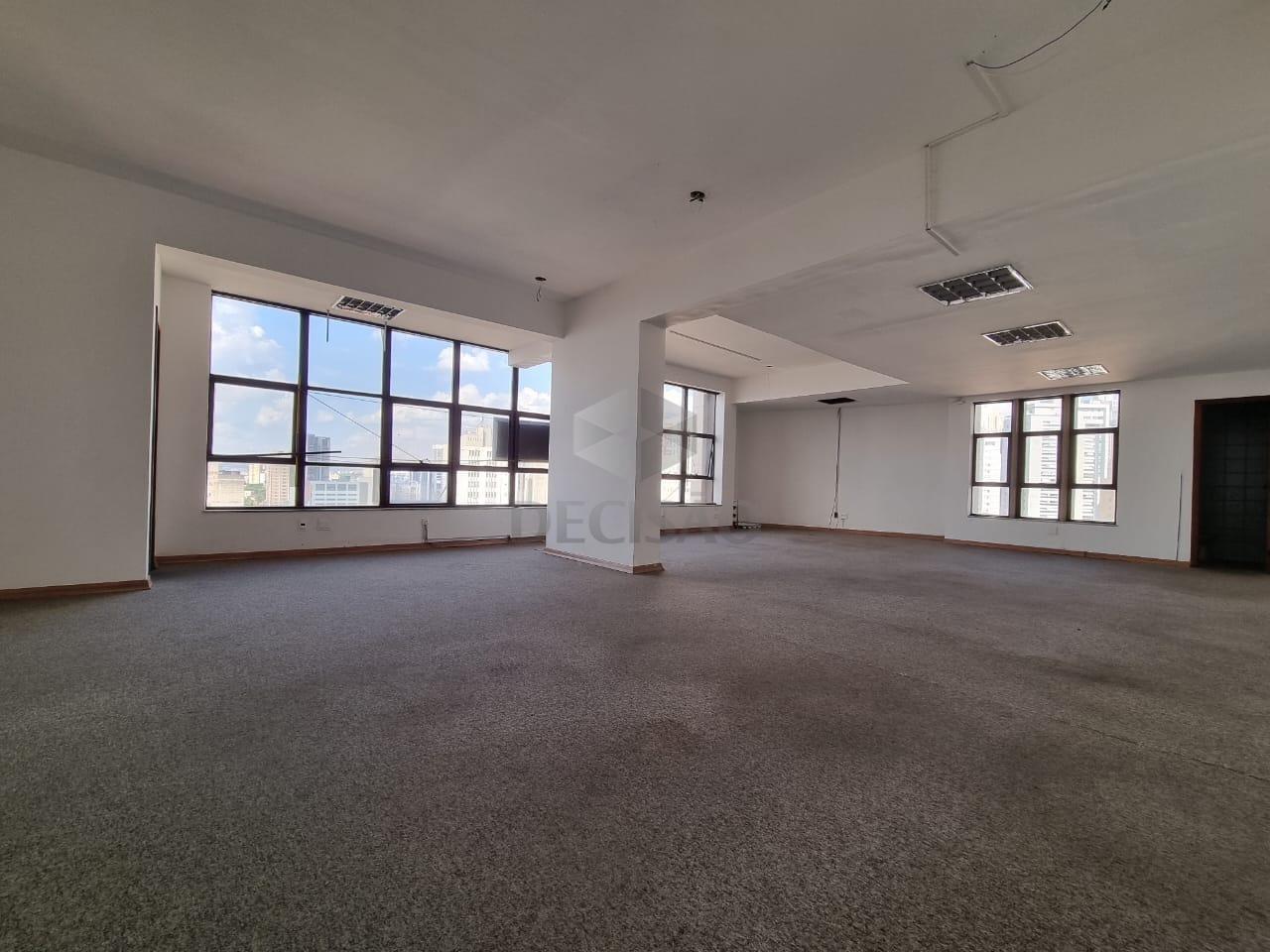 Prédio Comercial à venda no Funcionarios: 