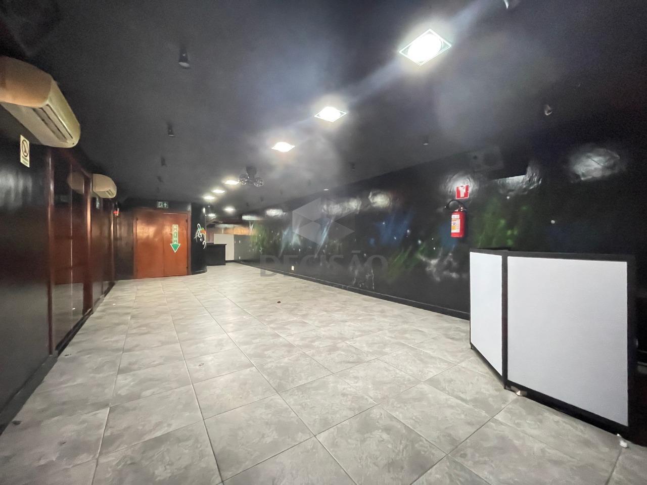 Prédio Comercial à venda no Renascença: 