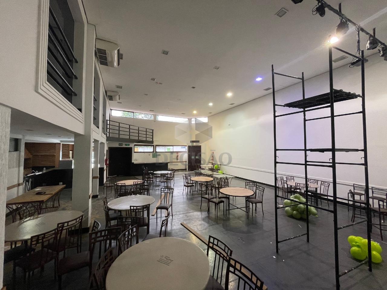 Prédio Comercial à venda no Renascença: 