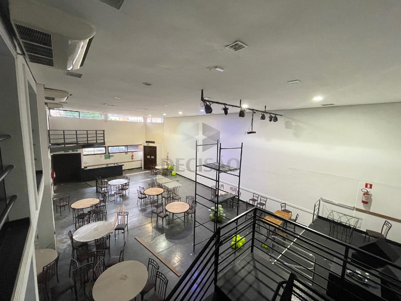 Prédio Comercial à venda no Renascença: 