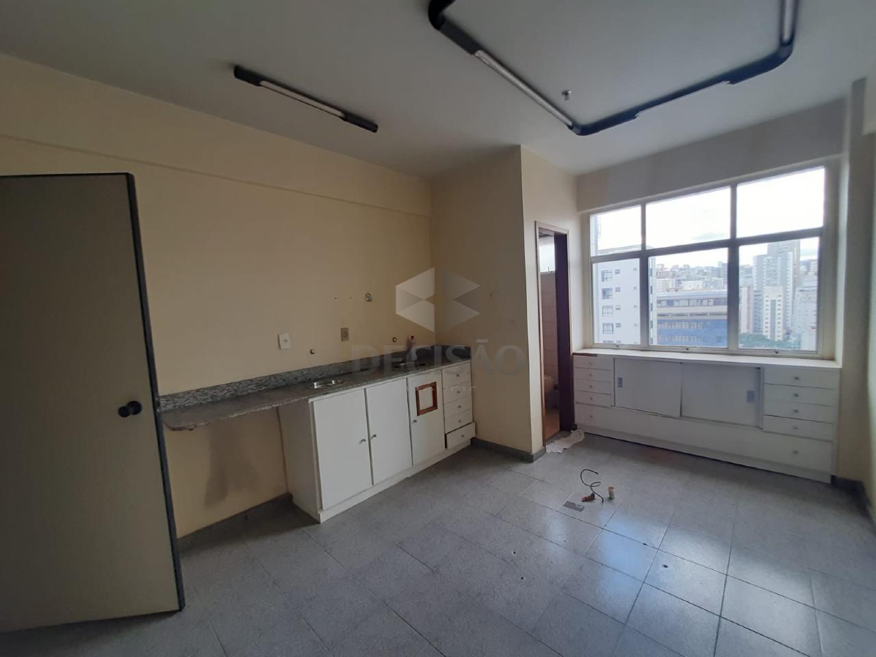 Sala à venda no Lourdes: 