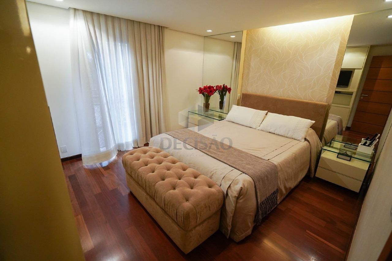 Área privativa à venda no Lourdes: 