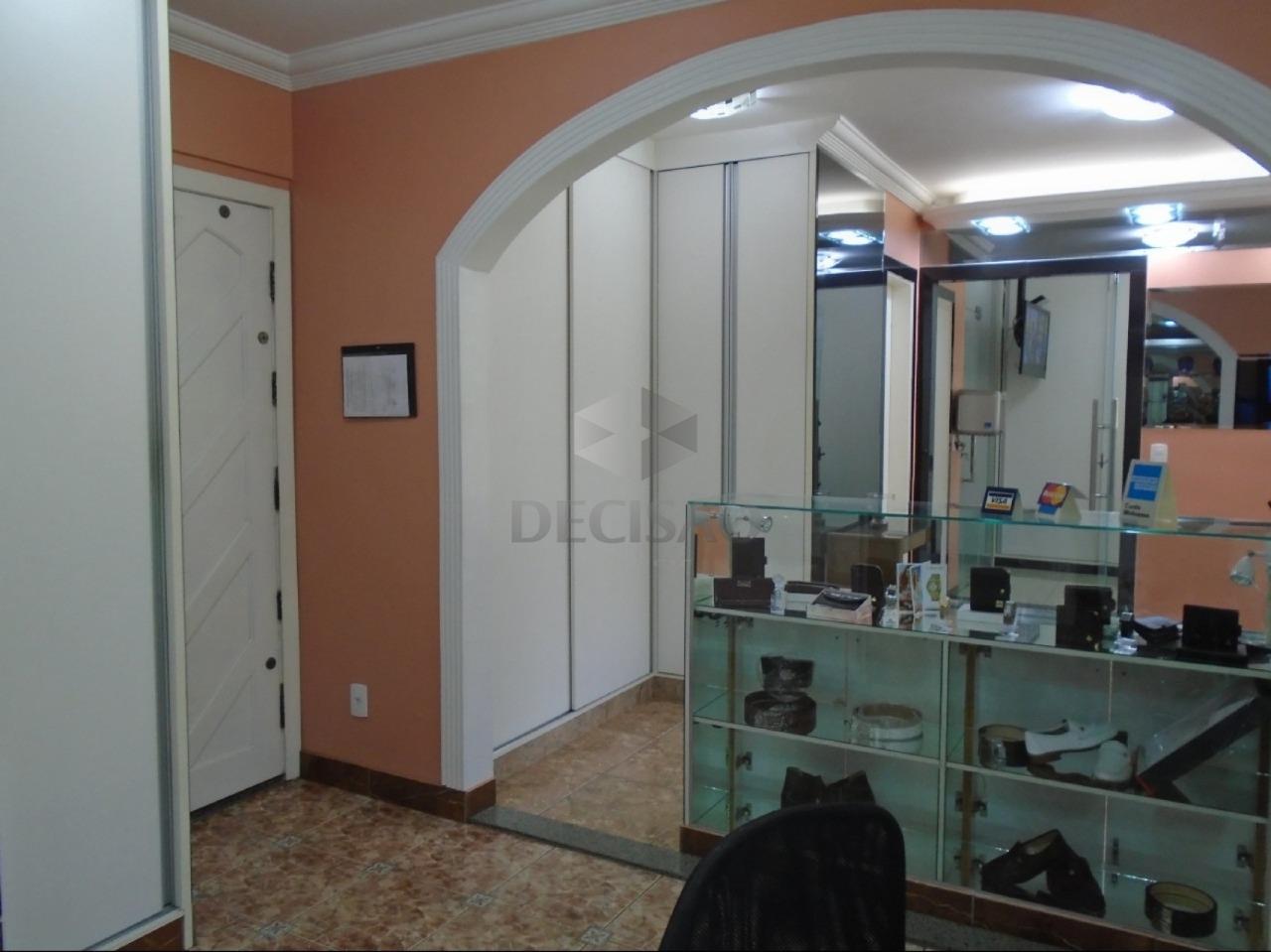 Sala à venda no Santa Lucia: 