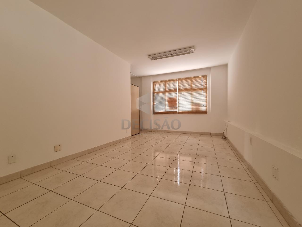 Sala à venda no Lourdes: 