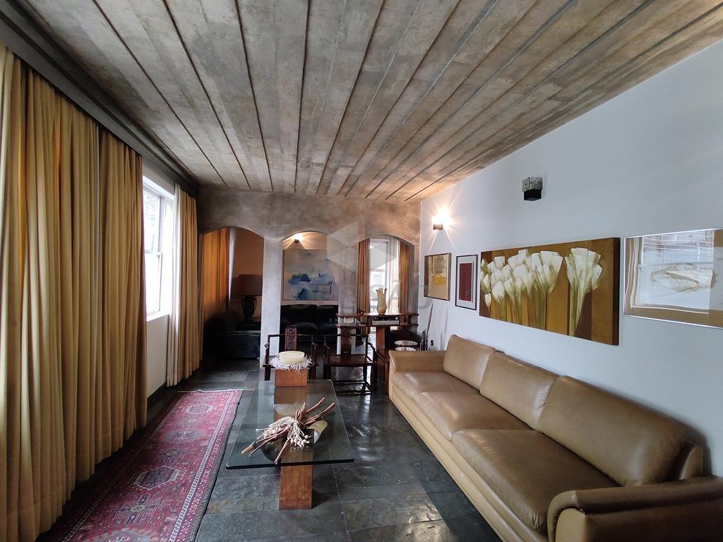 Triplex à venda no São Lucas: 