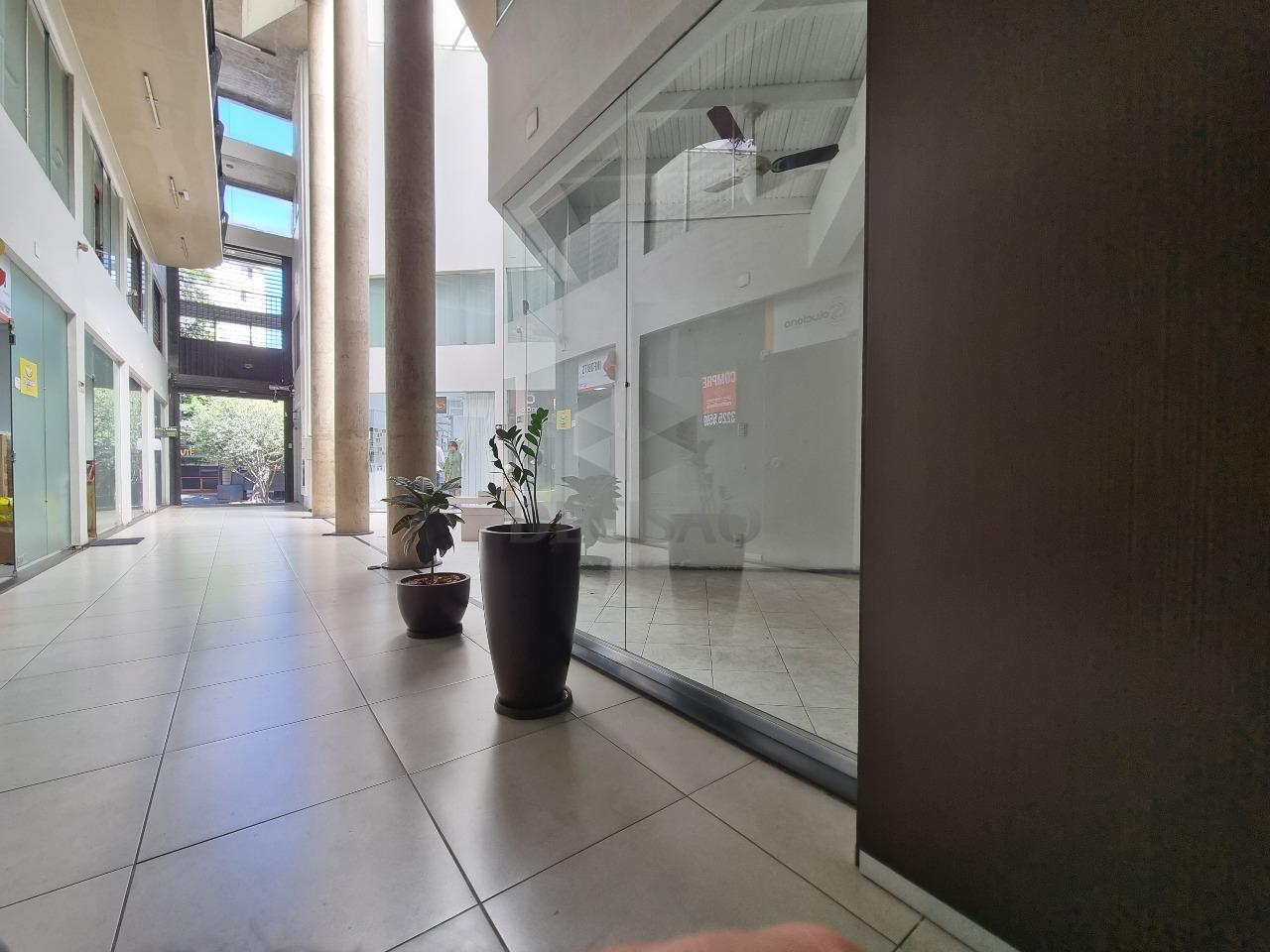 Sala à venda no Cruzeiro: 