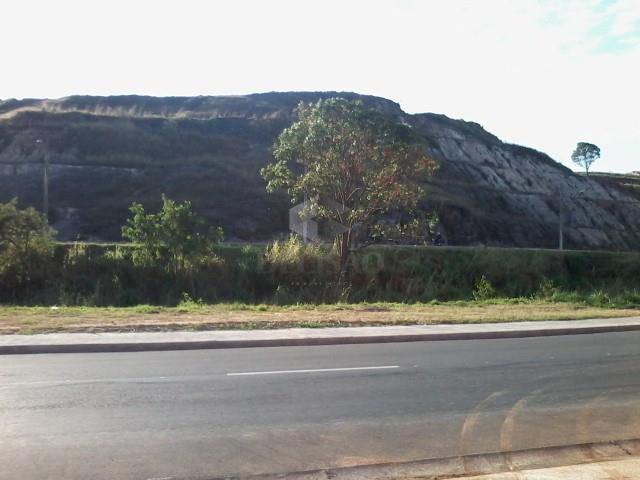 Lote à venda no Parque das Industrias: 