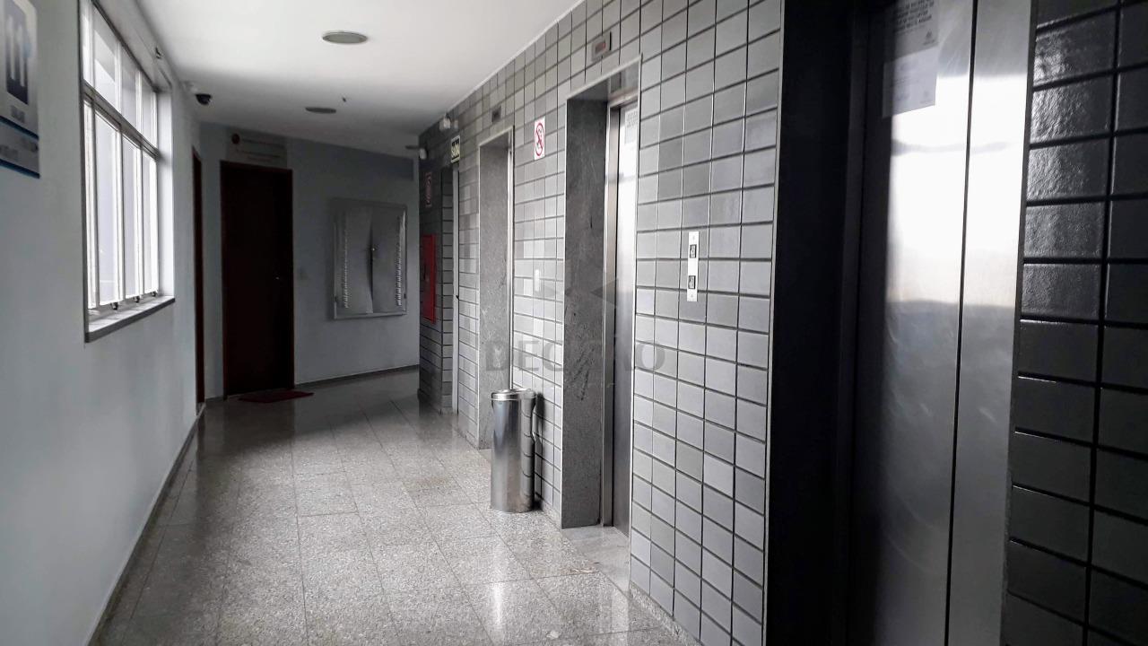 Sala à venda no Santo Antonio: 