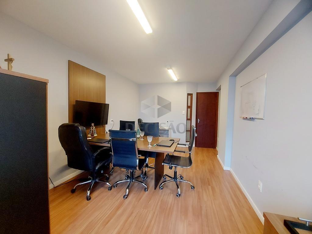 Sala à venda no Santo Antonio: 