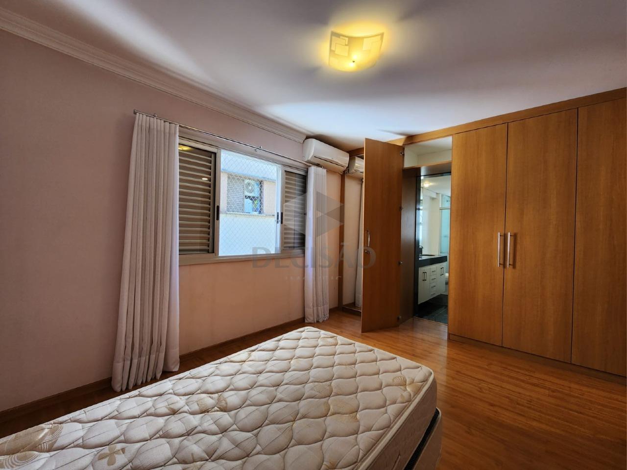 Apartamento 4 Quartos à venda no Funcionarios: 