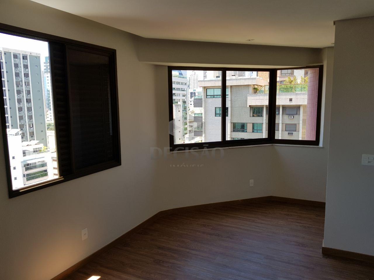 Cobertura à venda no Lourdes: 