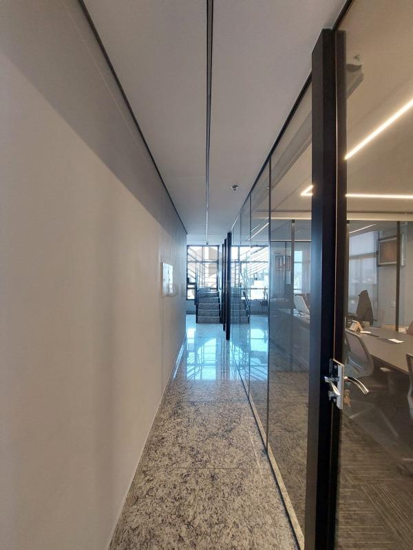 Sala à venda no Centro: 