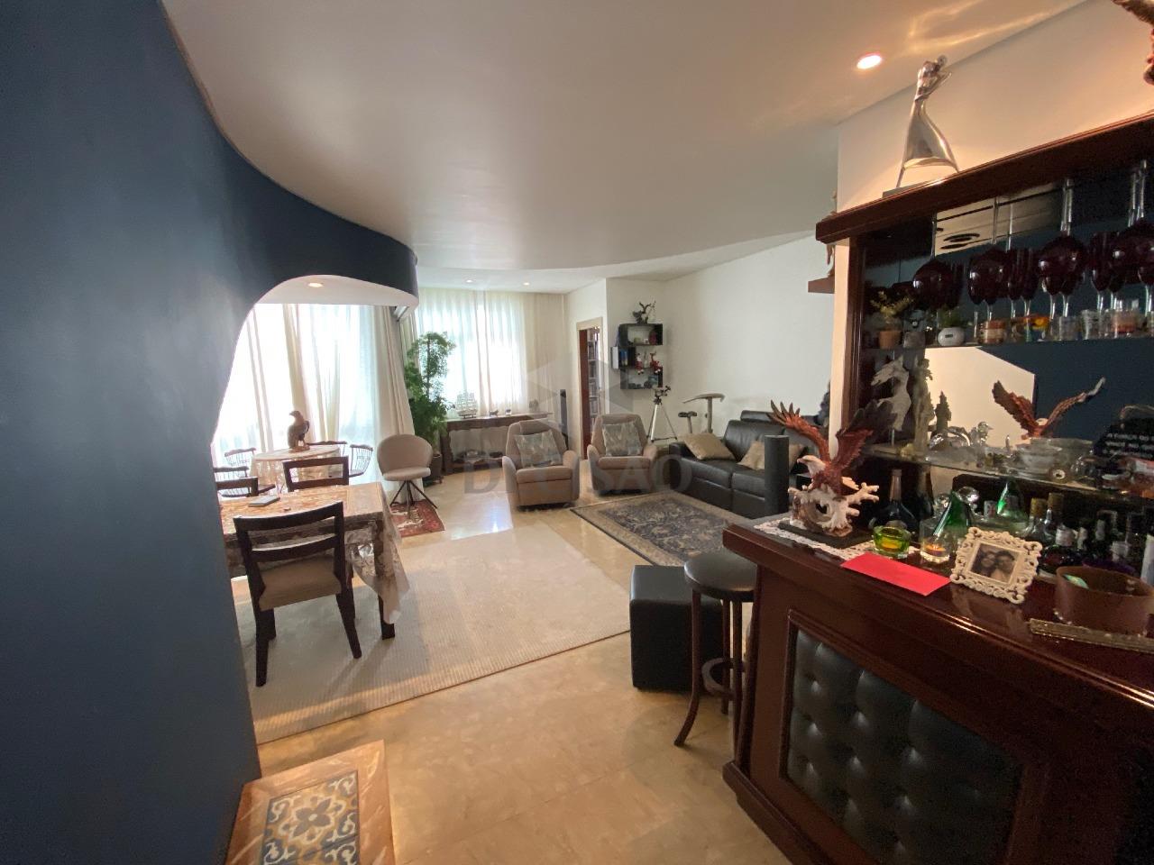 Cobertura à venda no Lourdes: 