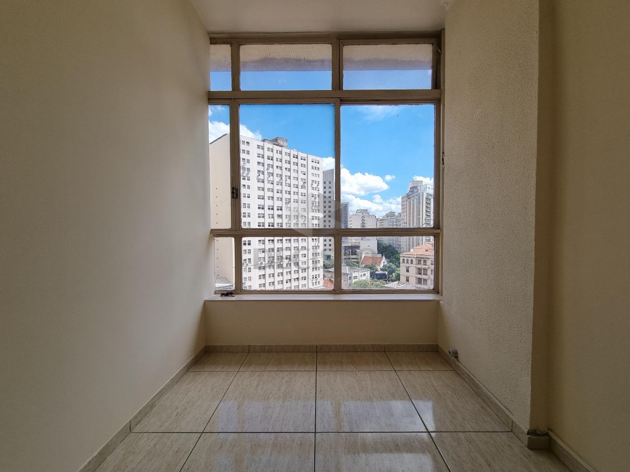 Sala à venda no Centro: 