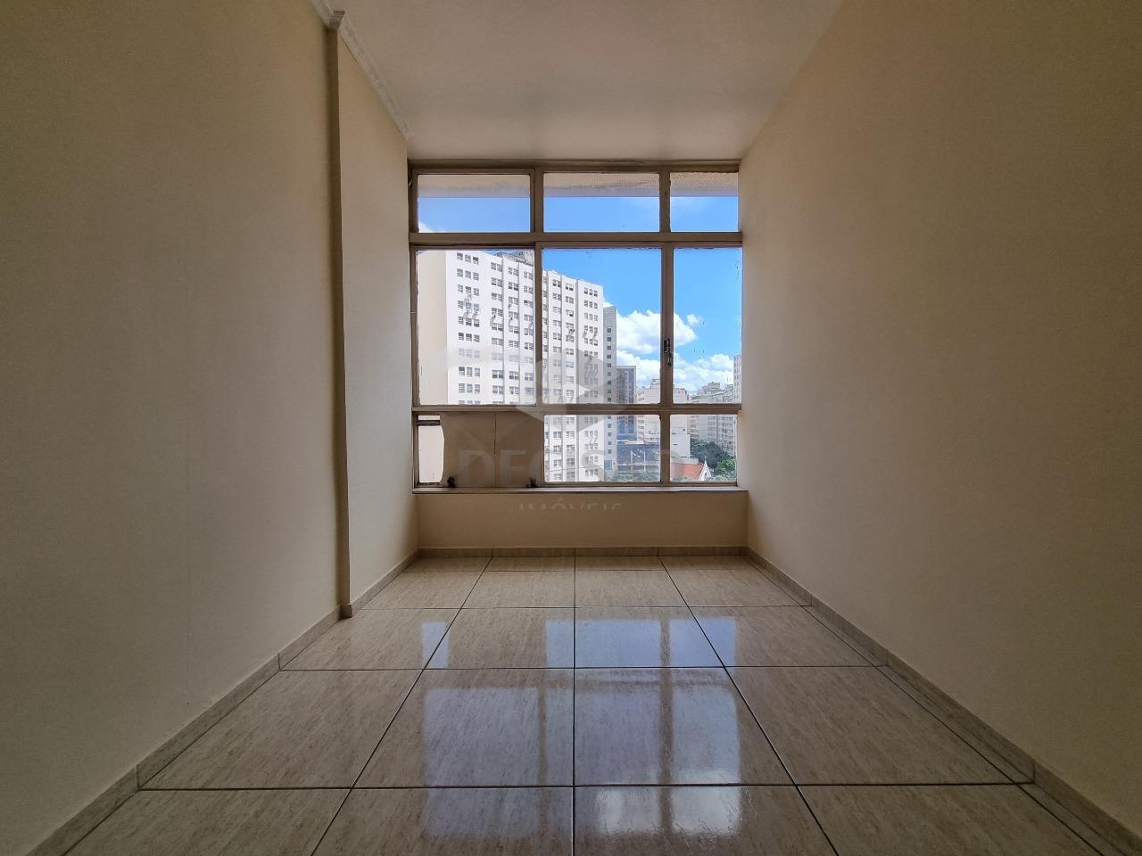 Sala à venda no Centro: 