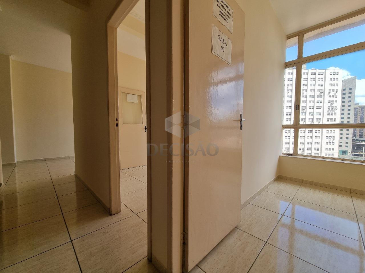 Sala à venda no Centro: 