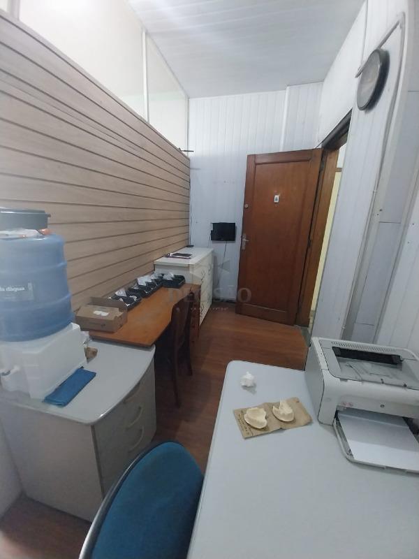 Sala à venda no Centro: 