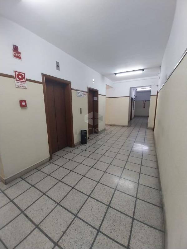 Sala à venda no Centro: 