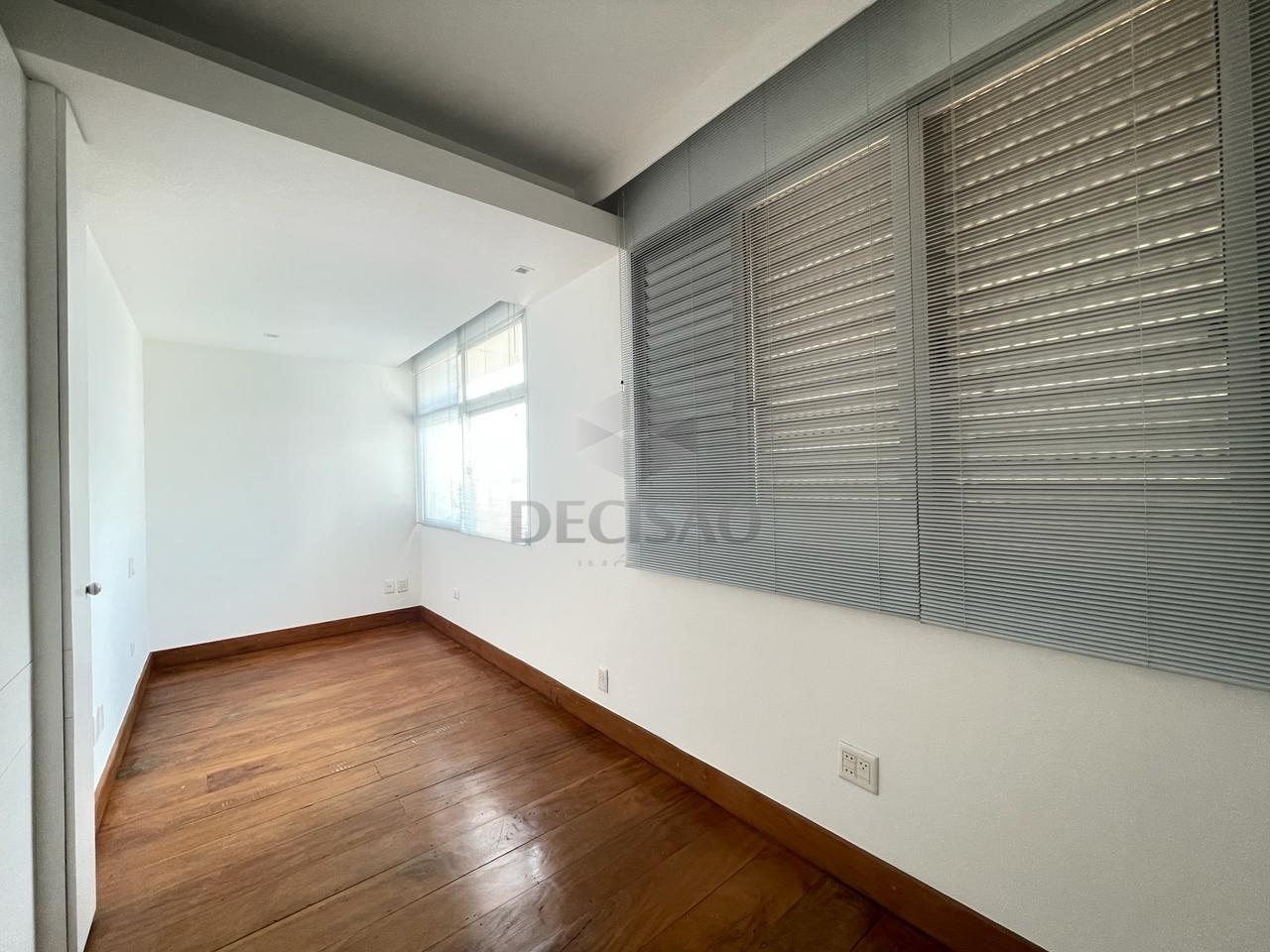 Cobertura à venda no Lourdes: 