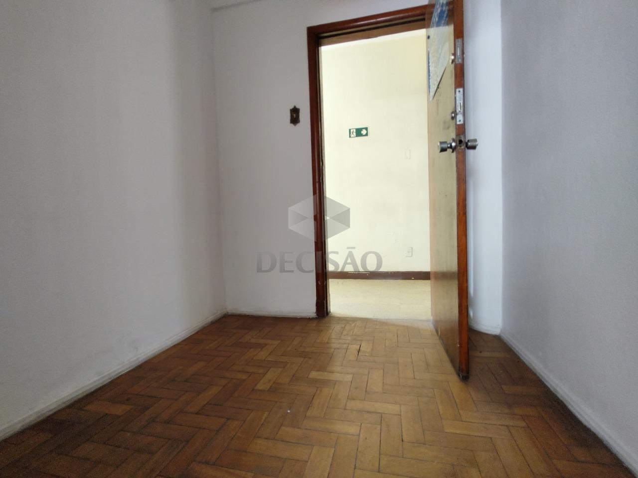 Sala à venda no Centro: 