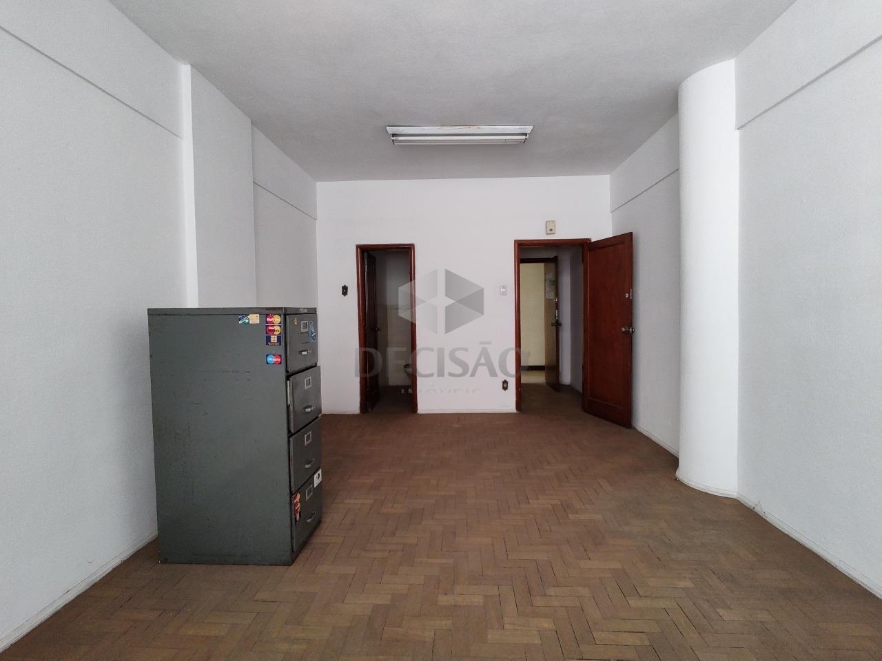 Sala à venda no Centro: 