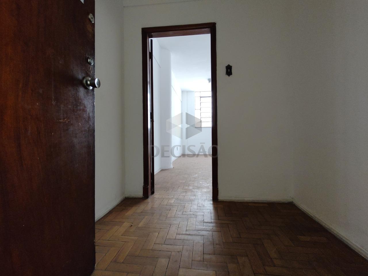 Sala à venda no Centro: 