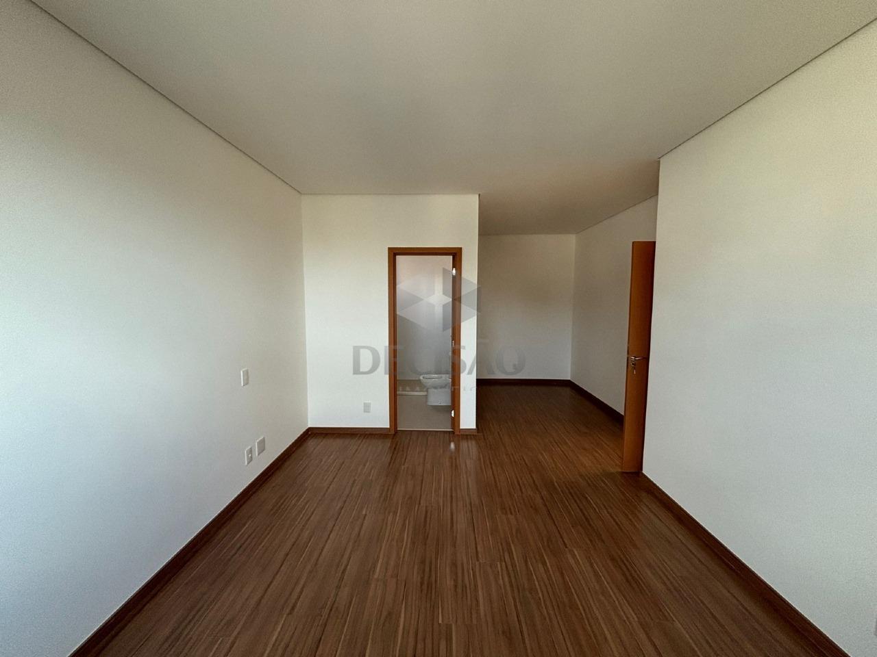 Apartamento 4 Quartos à venda no Santa Lucia: 