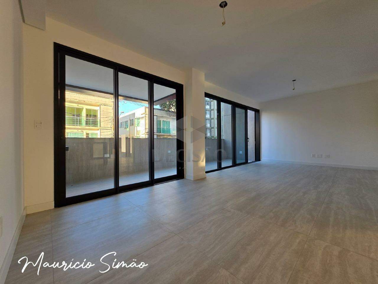 Apartamento 4 Quartos à venda no Carmo: 