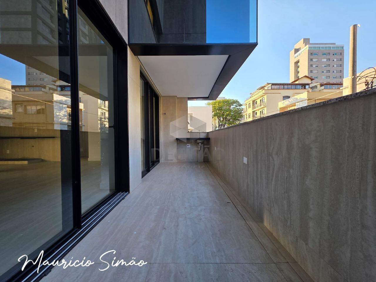 Apartamento 4 Quartos à venda no Carmo: 