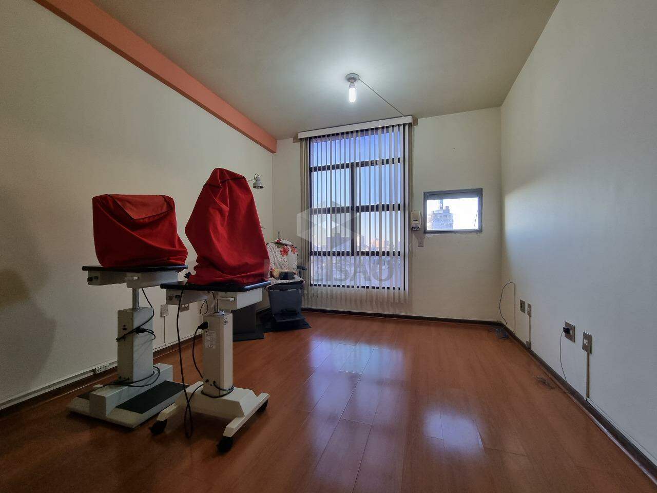 Sala à venda no Santa Efigênia: 