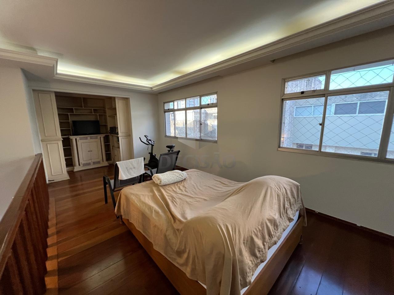 Cobertura à venda no Lourdes: 