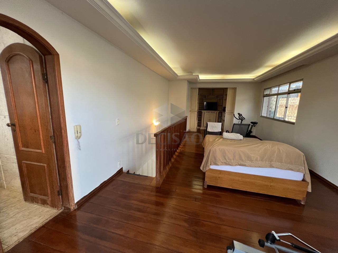 Cobertura à venda no Lourdes: 