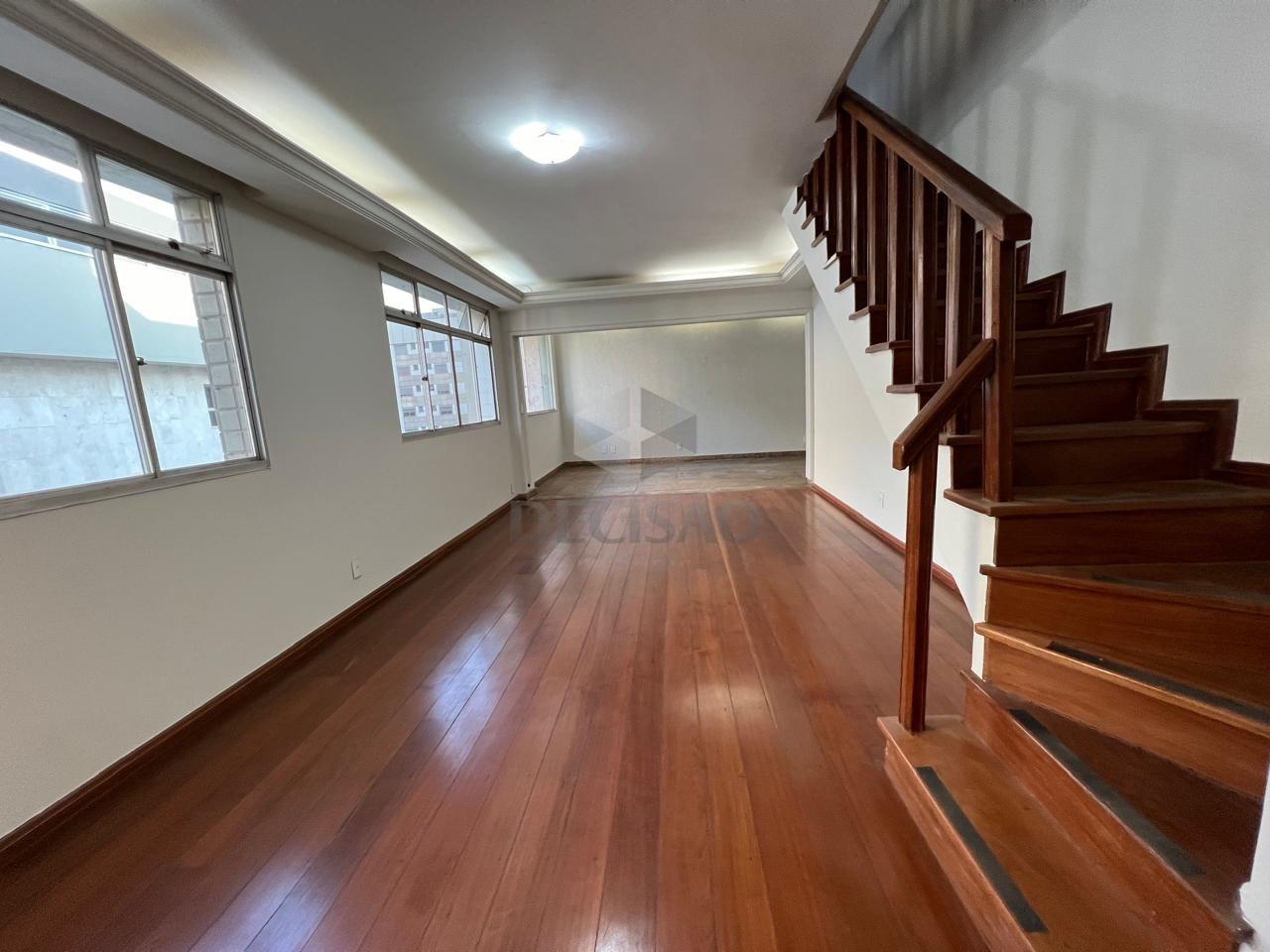 Cobertura à venda no Lourdes: 