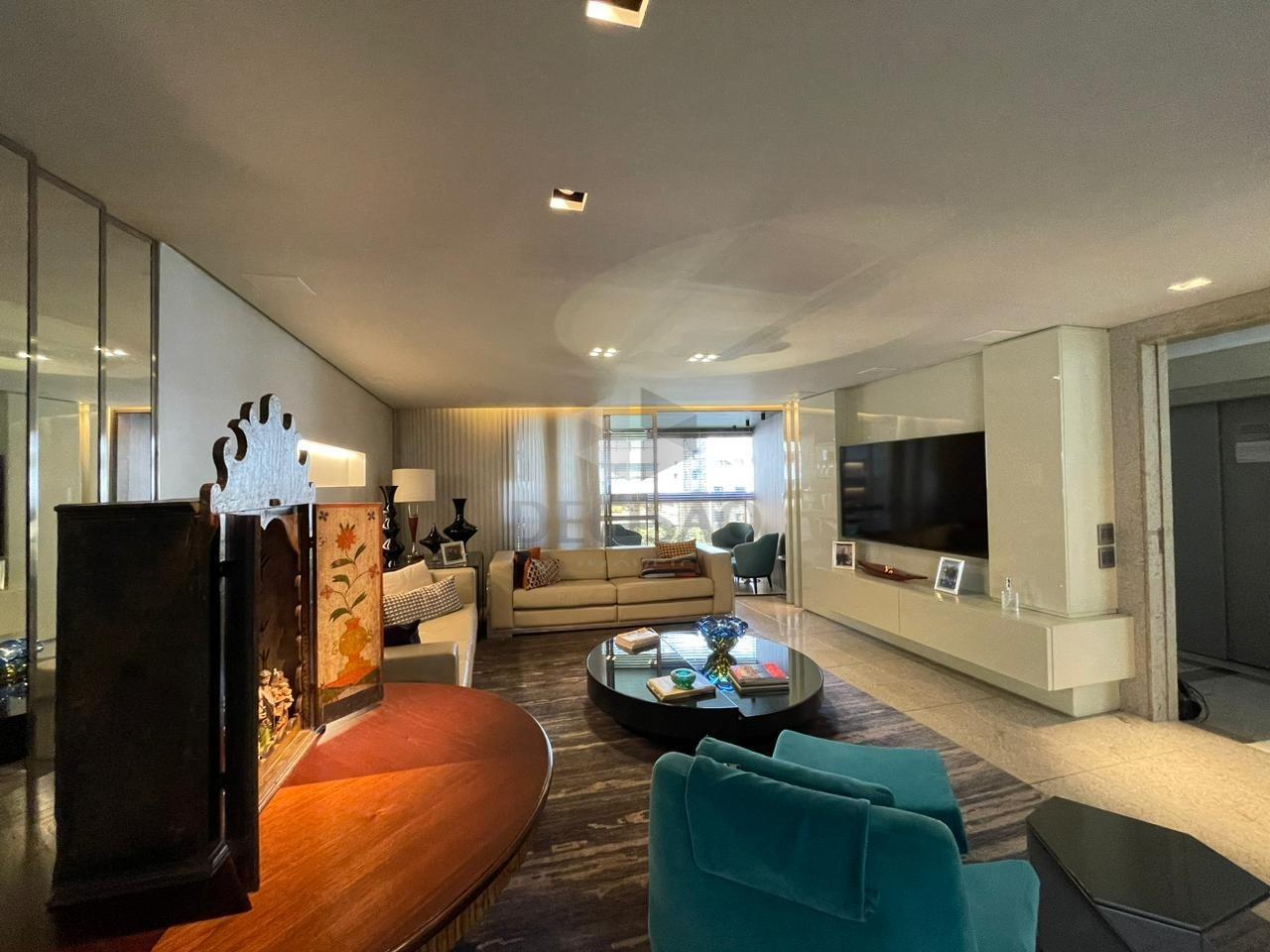 Apartamento 4 Quartos à venda no Funcionarios: 