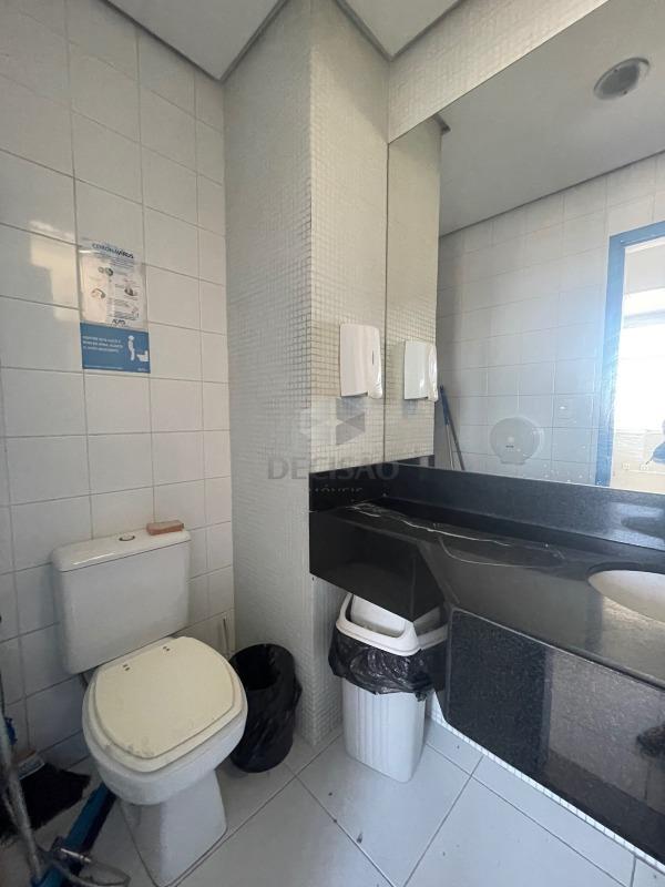 Sala à venda no Centro: 