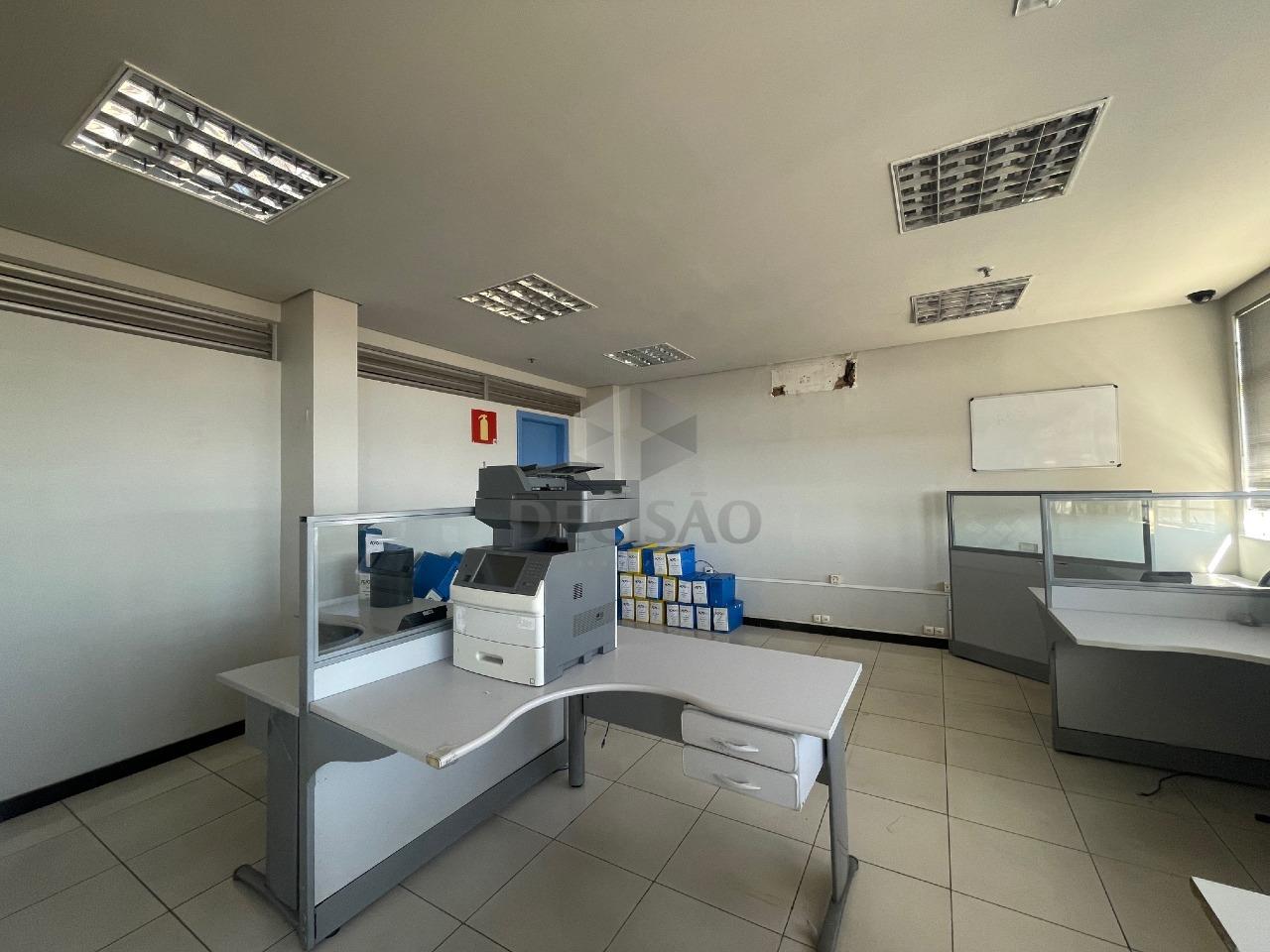 Sala à venda no Centro: 