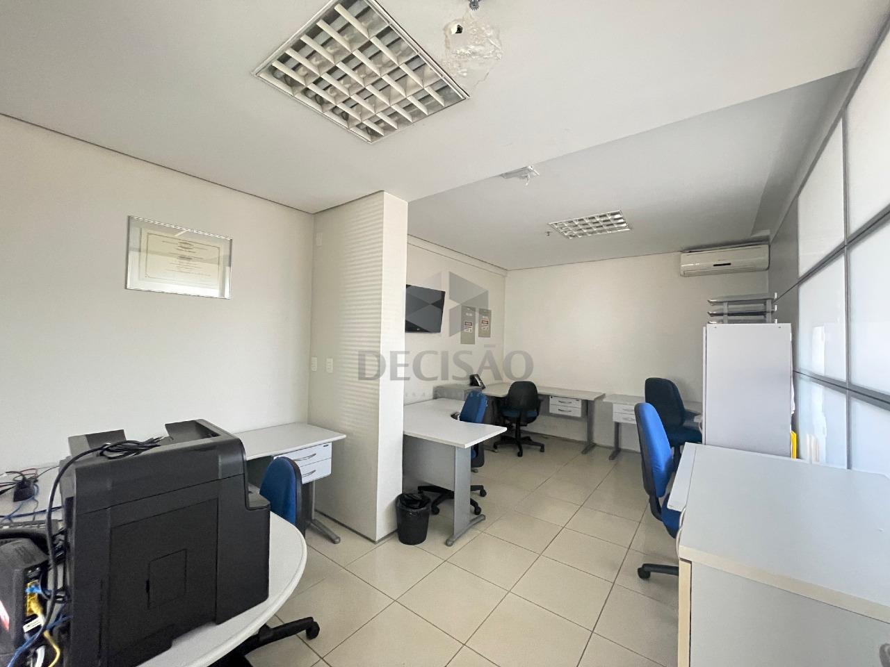 Sala à venda no Centro: 