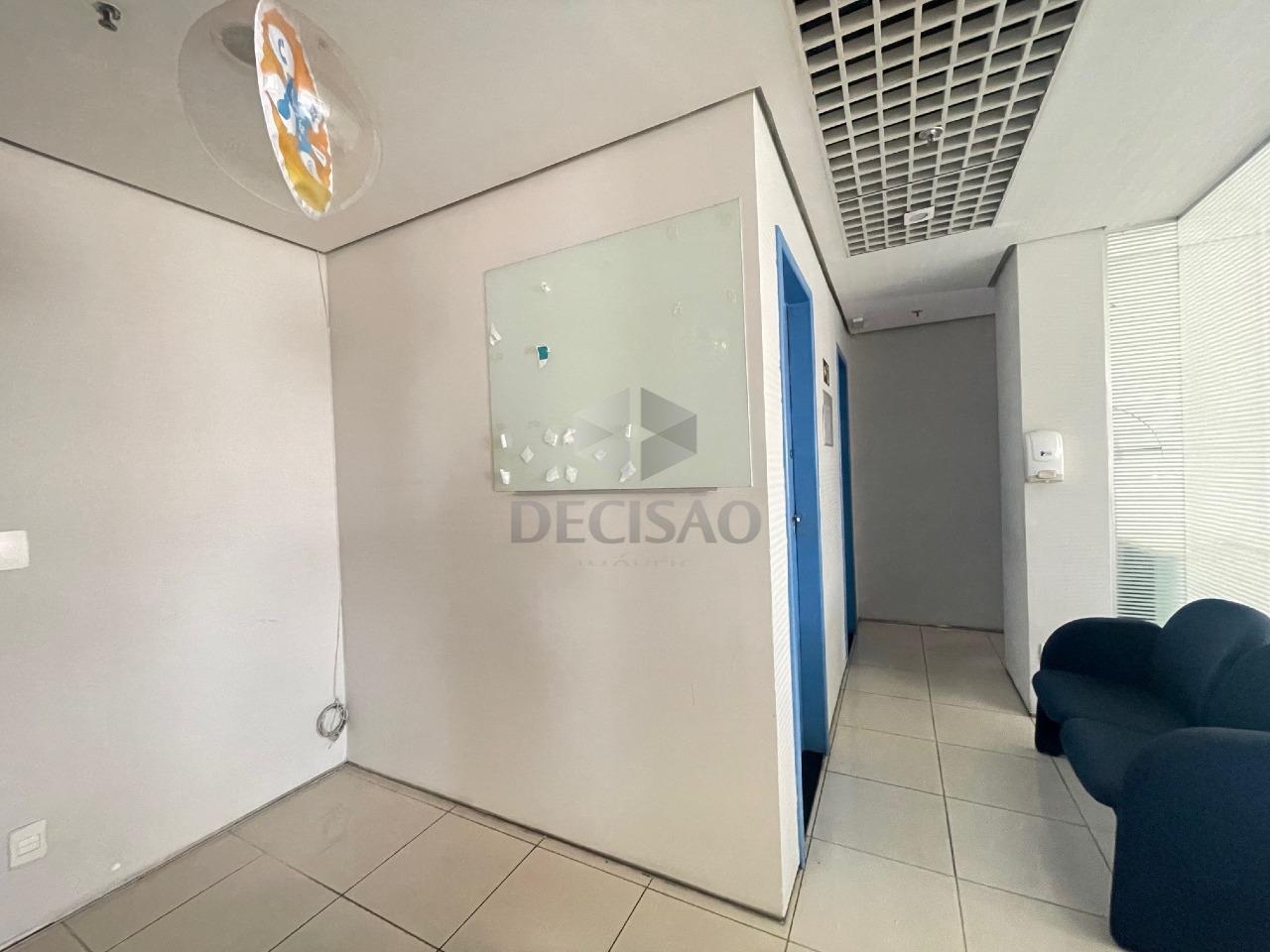 Sala à venda no Centro: 