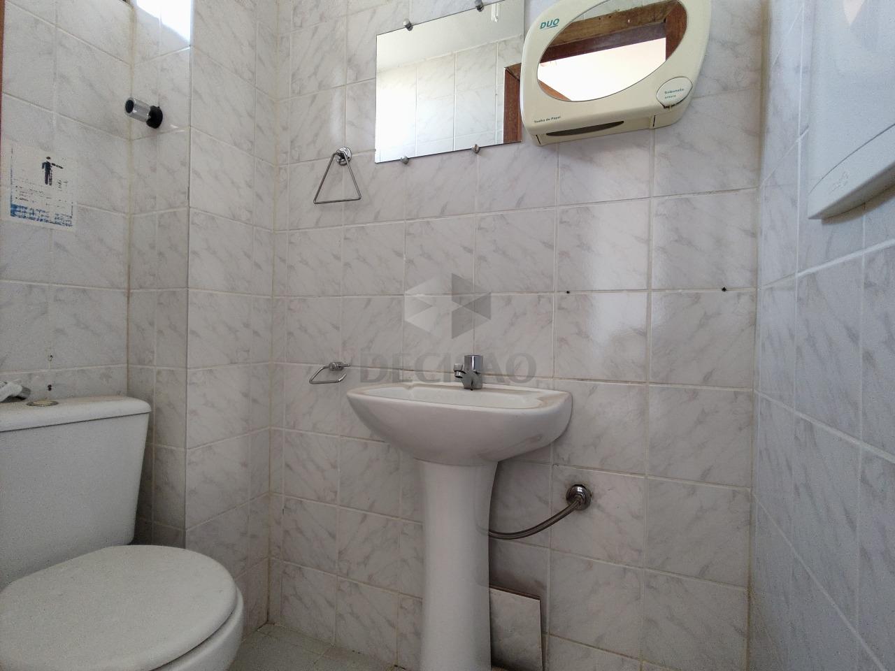 Sala à venda no Barro Preto: 