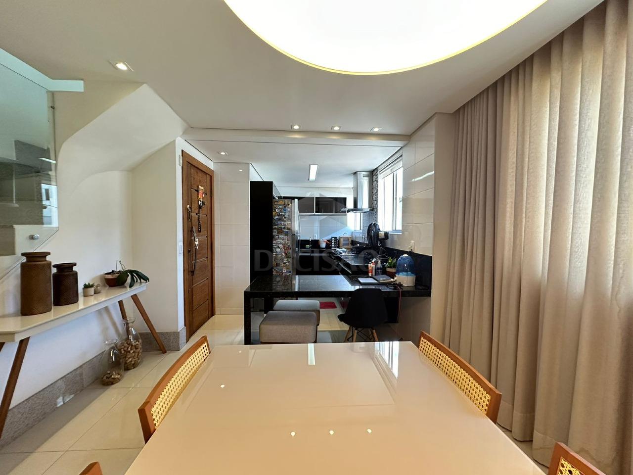 Cobertura à venda no Cruzeiro: 