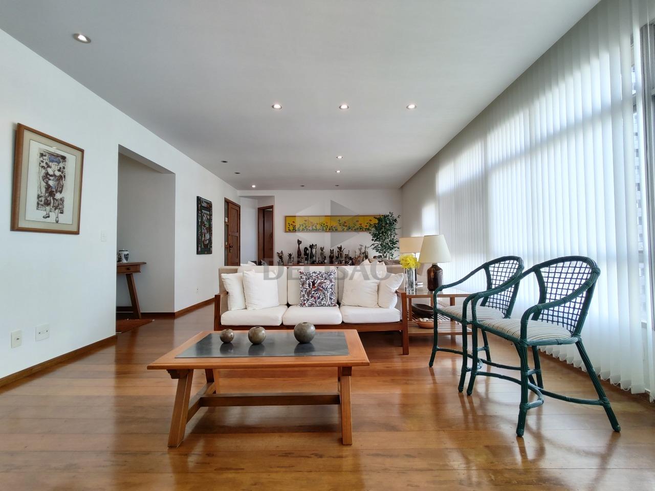 Apartamento 4 Quartos à venda no Funcionarios: 