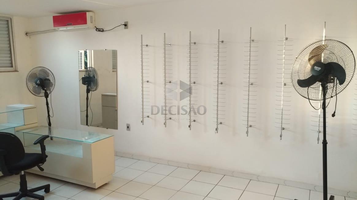 Sala à venda no Centro: 