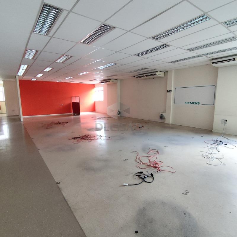 Andar corrido à venda no Lourdes: 